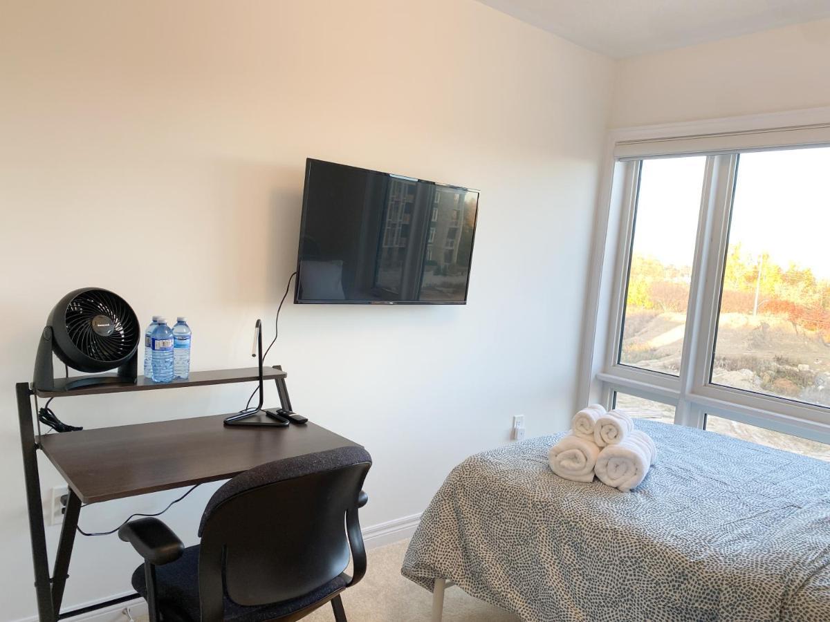 Elegant Rooms In Shared Townhouse Next To Beach Уитби Экстерьер фото
